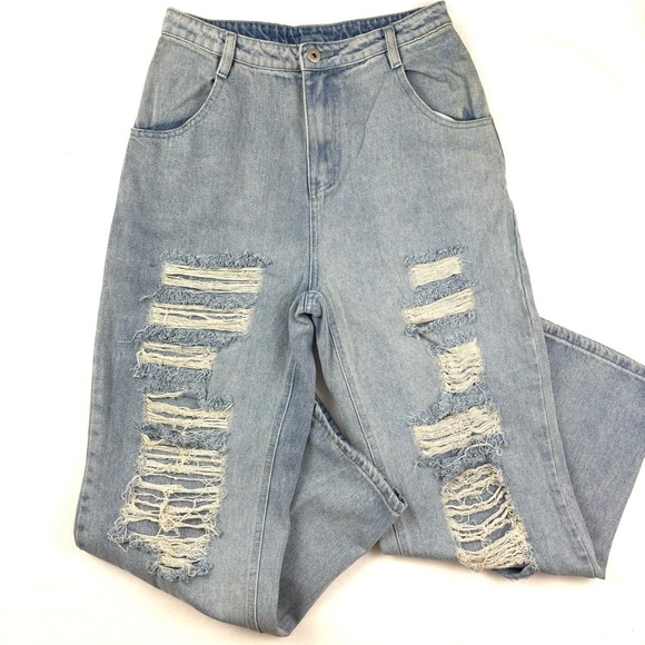 GeeGee Light Wash High Waist Distressed Tapered “Mom” Ankle Baggy Jean Size M